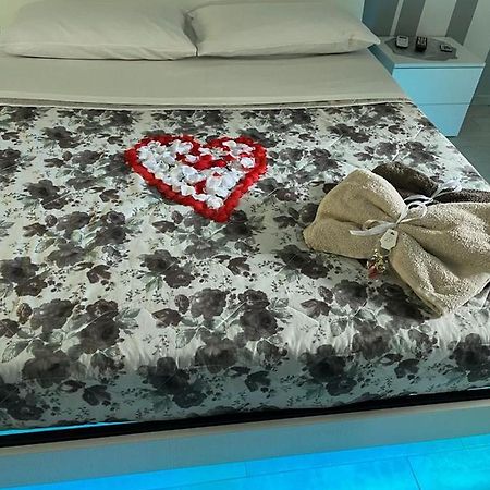 B&B Angela Napoli Bagian luar foto