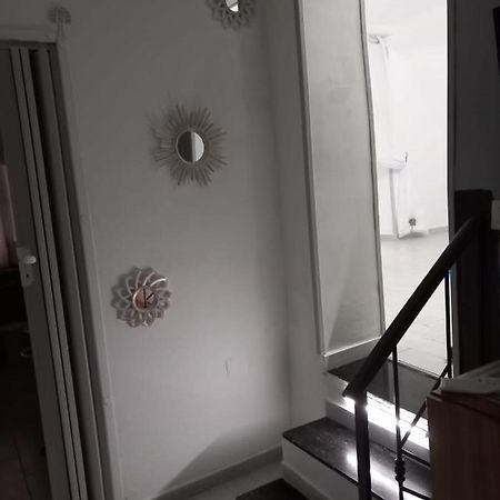 B&B Angela Napoli Bagian luar foto